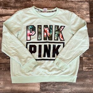 VS Pink Crew
